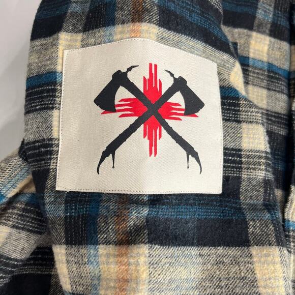 Gifts of Fortune Tomahawk Quilted Plaid Flannel Jacket Long Sleeve Button Up L - Picture 5 of 16